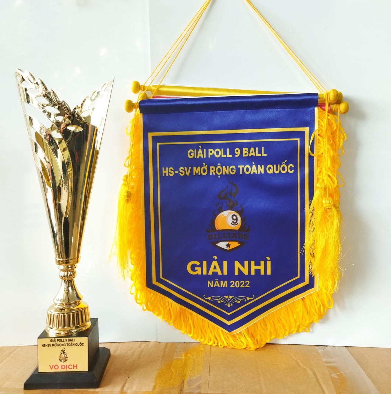 Cờ lưu niệm