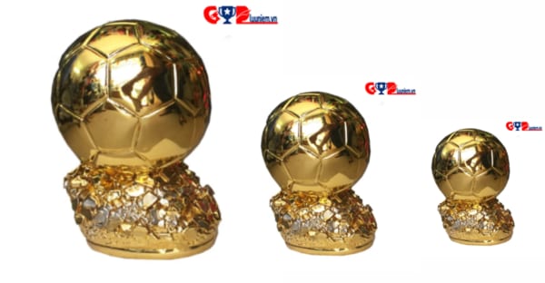 Cúp lưu niệm quả bóng vàng FiFa